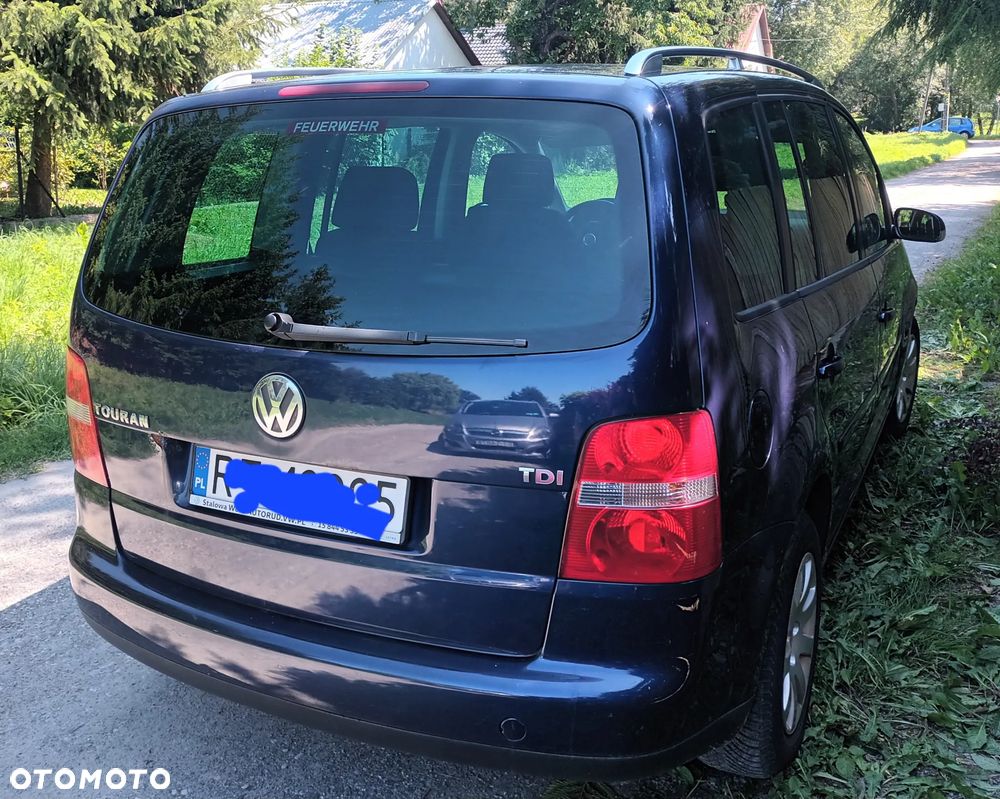 Volkswagen Touran 2.0 TDI Highline - 2