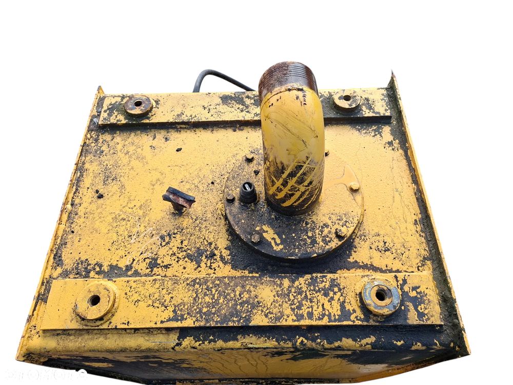 ZBIORNIK HYDRAULIKI OLEJU HYDRAULICZNEGO KOPARKA VOLVO - 6