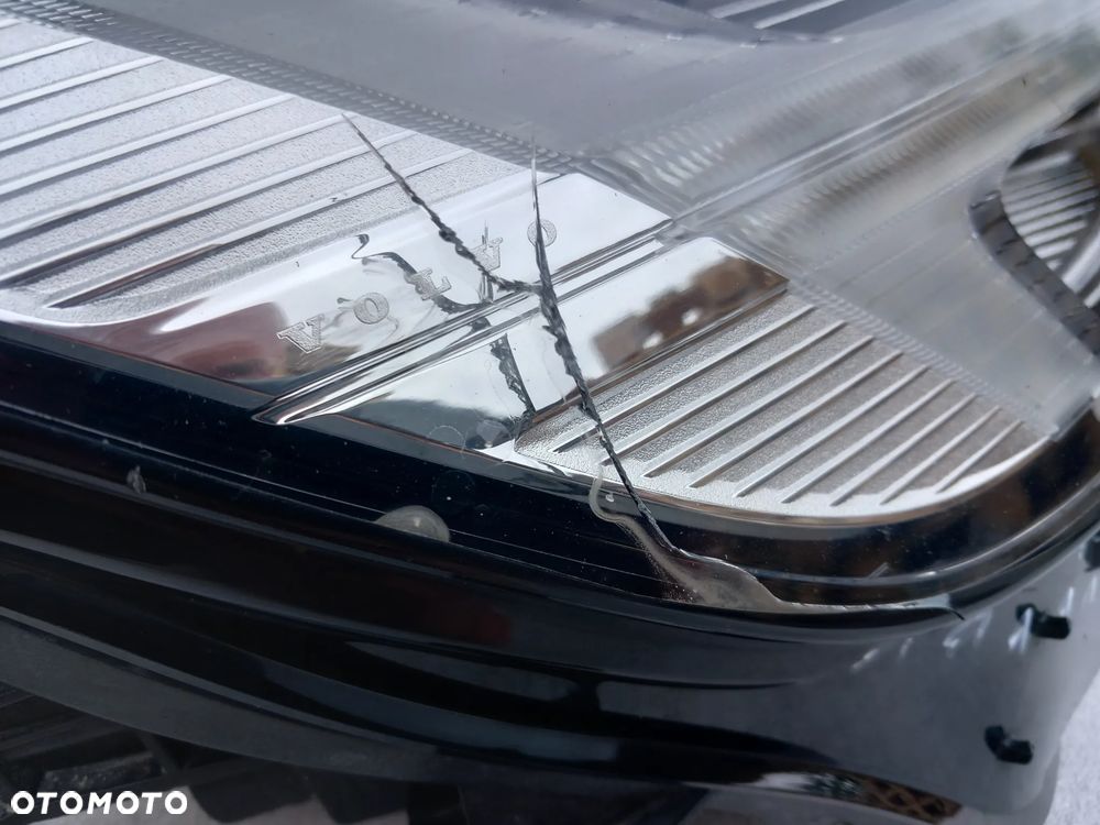 Lampa VOLVO V60 S60 przód/przednia prawa OE AECY6 - 3