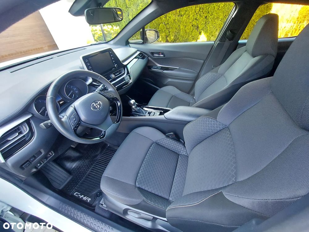 Toyota C-HR - 12