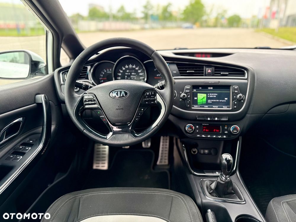 Kia Ceed 1.6 CRDi L - 22