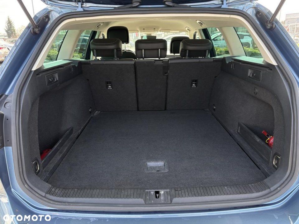 Volkswagen Passat - 20