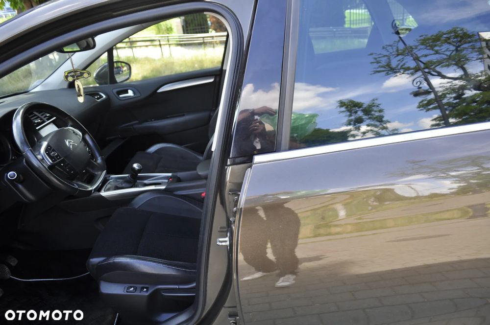 Citroën C4 1.6 VTi Equilibre - 5