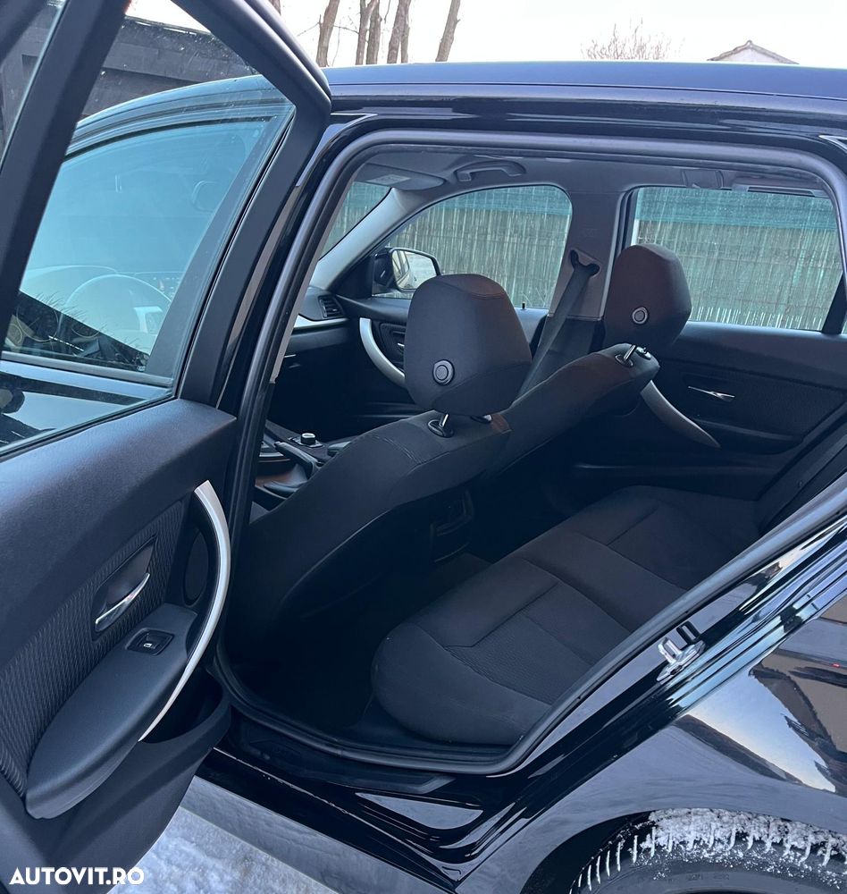 BMW Seria 3 318d Aut. Sport Line - 11