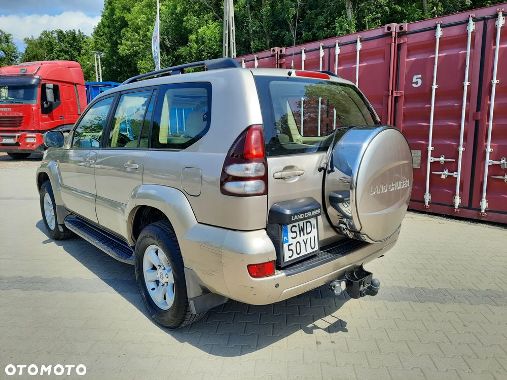 Toyota Land Cruiser - 3