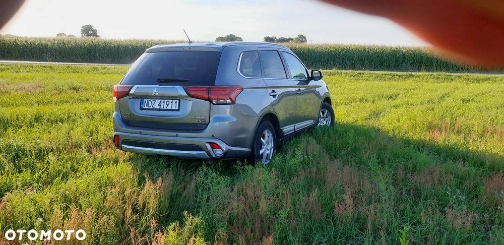 Mitsubishi Outlander 2.2 DID Intense + - 5