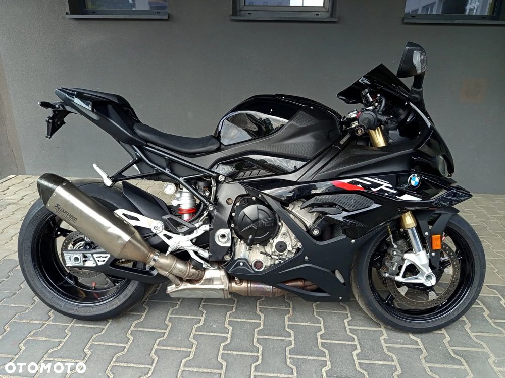 BMW S - 1