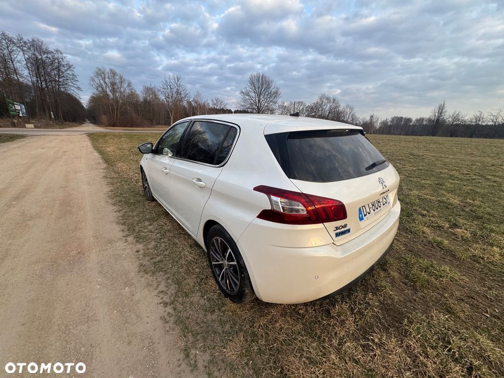 Peugeot 308 PureTech 110 Stop & Start Allure - 4