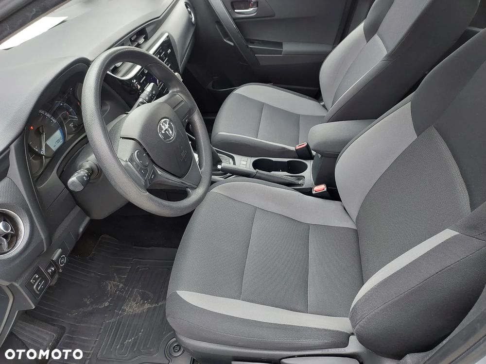 Toyota Auris 1.6 Classic Plus - 12