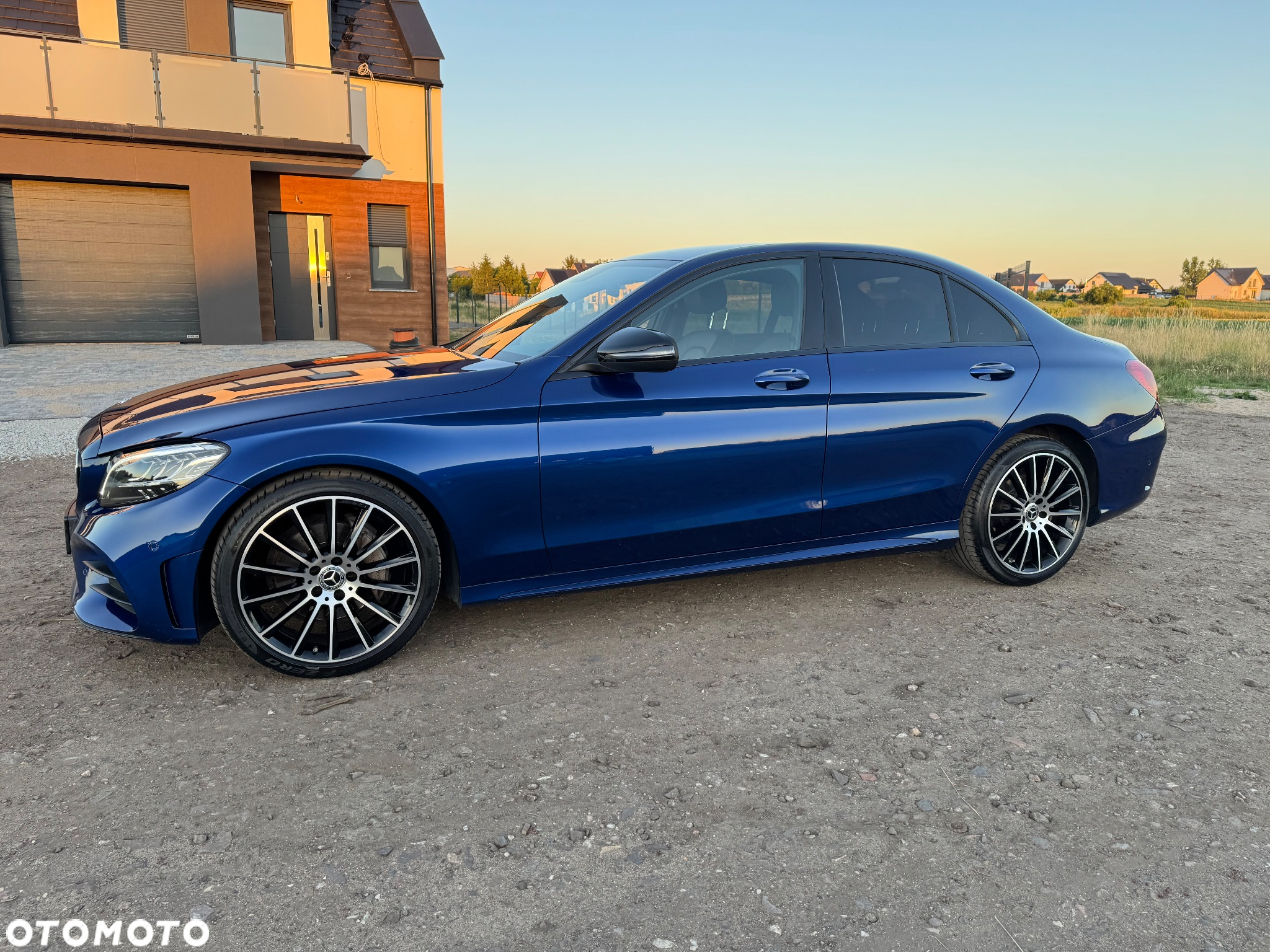 Mercedes-Benz Klasa C 200 T 9G-TRONIC AMG Line - 33