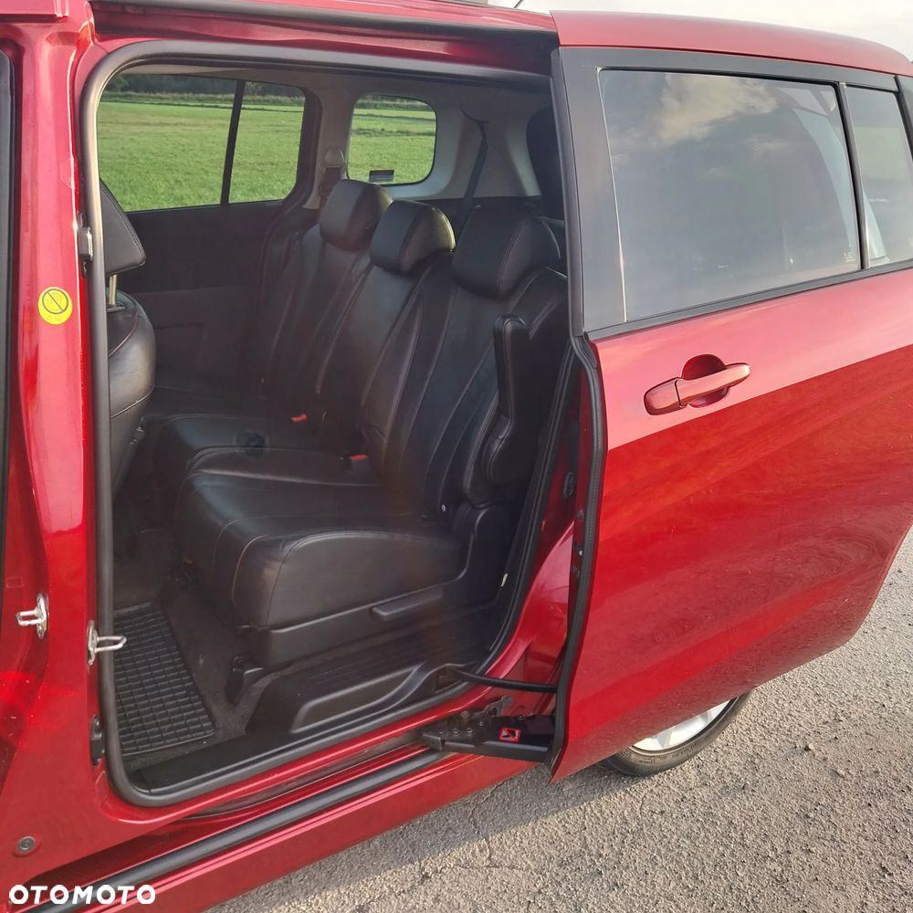 Mazda 5 - 16