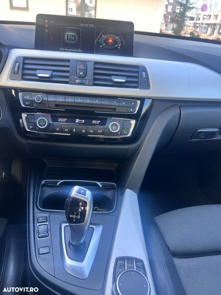 BMW Seria 3 320d xDrive AT - 8