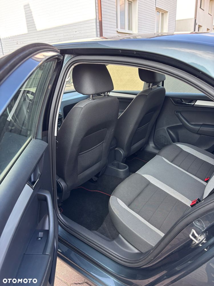 Skoda RAPID 1.0 TSI Ambition DSG - 8