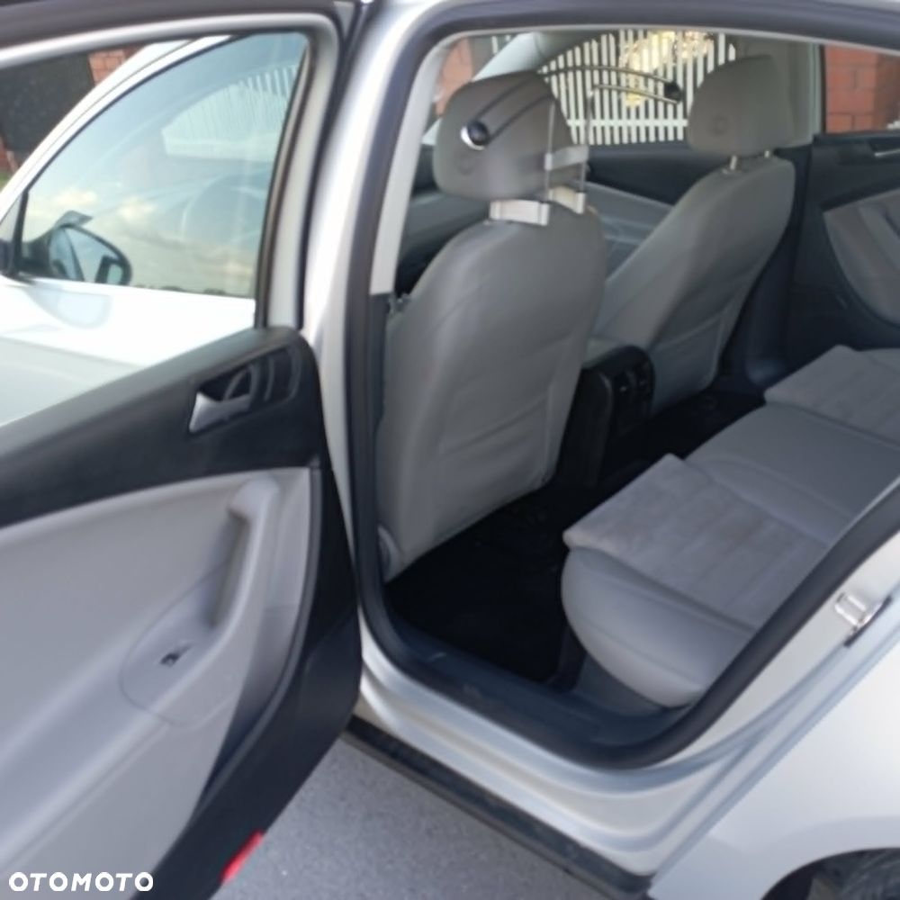 Volkswagen Passat 1.8 TSI Comfortline - 14