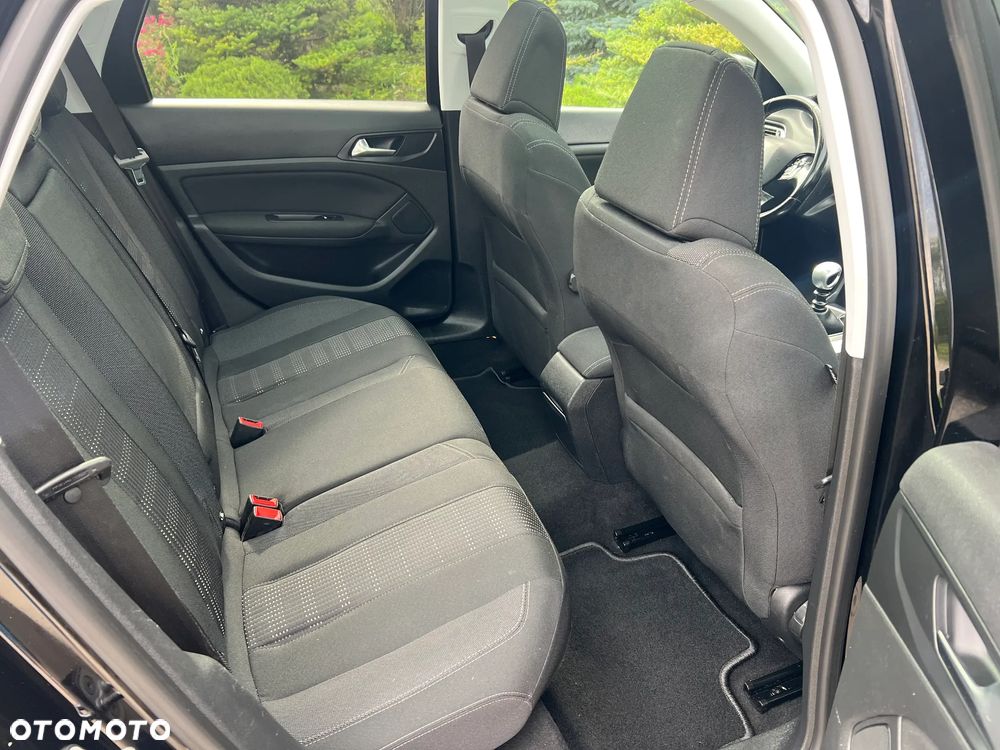 Peugeot 308 SW 1.2 PureTech Allure S&S - 27