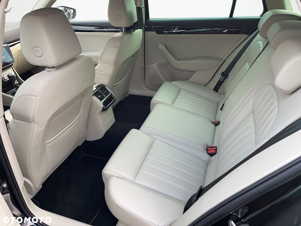 Skoda Superb 2.0 TDI SCR 4x4 L&K DSG - 11