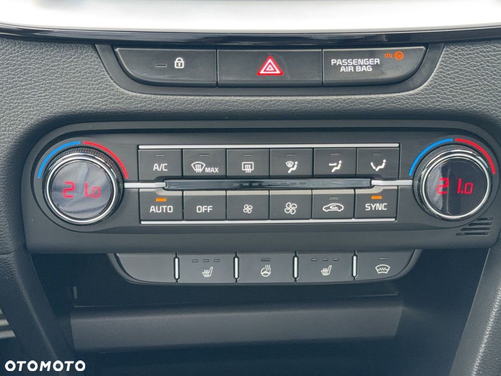 Kia Ceed - 23