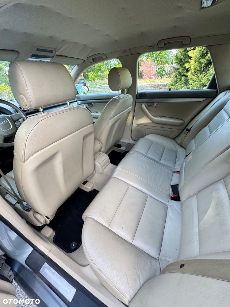 Audi A4 Avant 2.0 TDI - 10