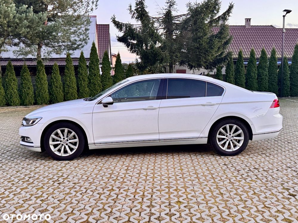 Volkswagen Passat - 4