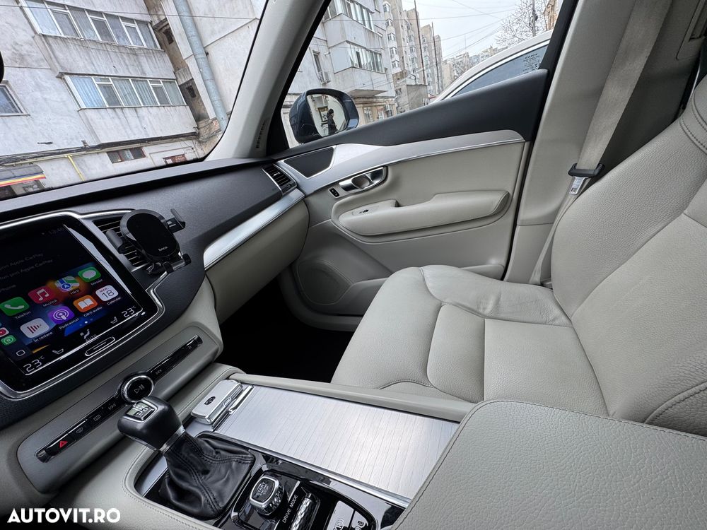 Volvo XC 90 D5 AWD Geartronic Momentum - 21
