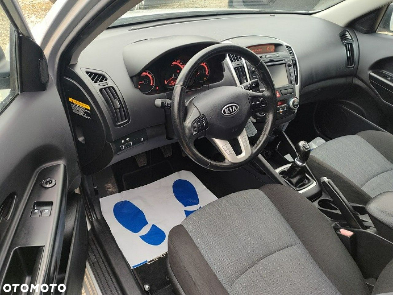 Kia Ceed - 12