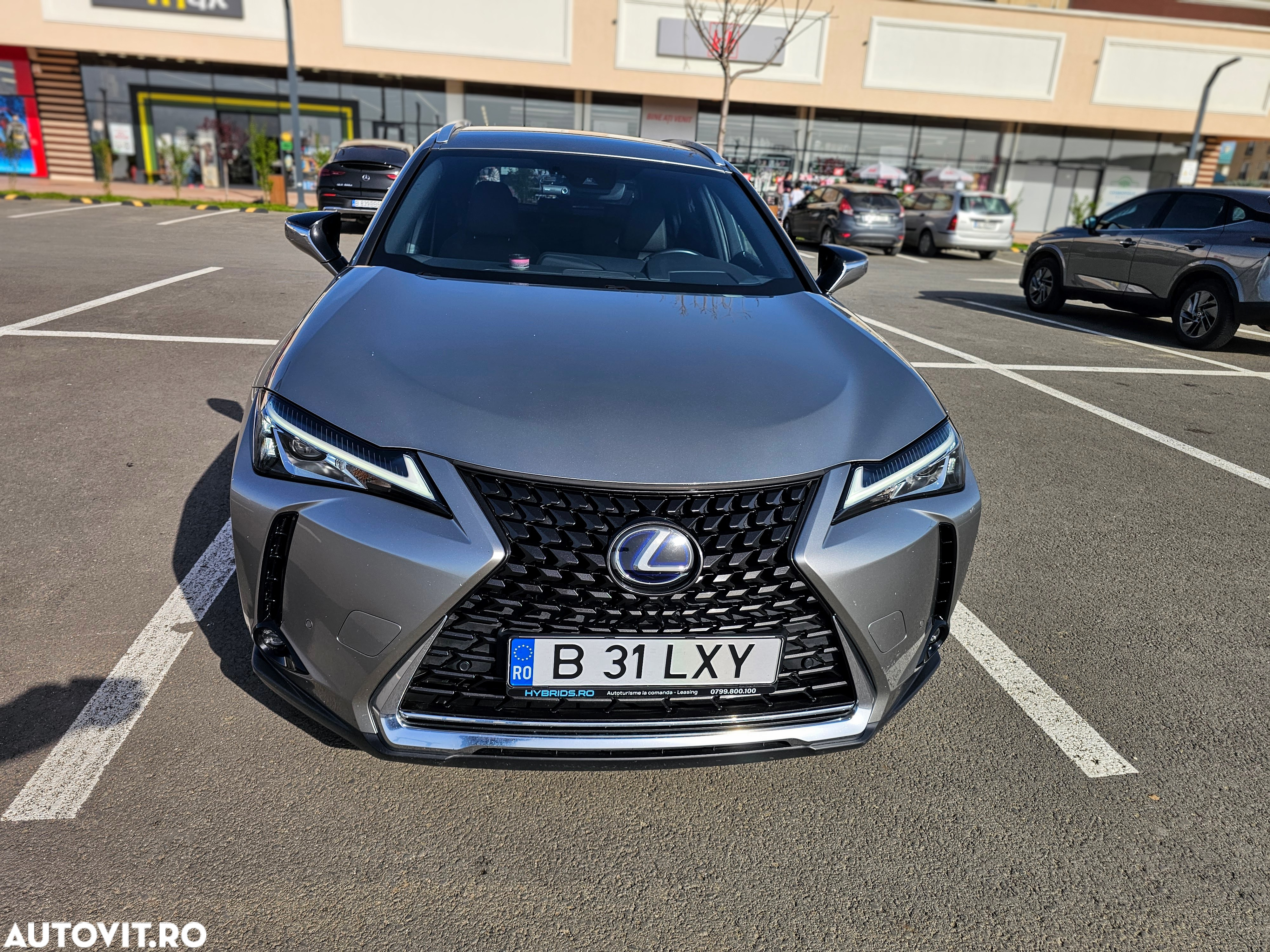 Lexus UX 250h 2.0L HEV 20H- (178 HP) 4X2 CVT Executive - 2