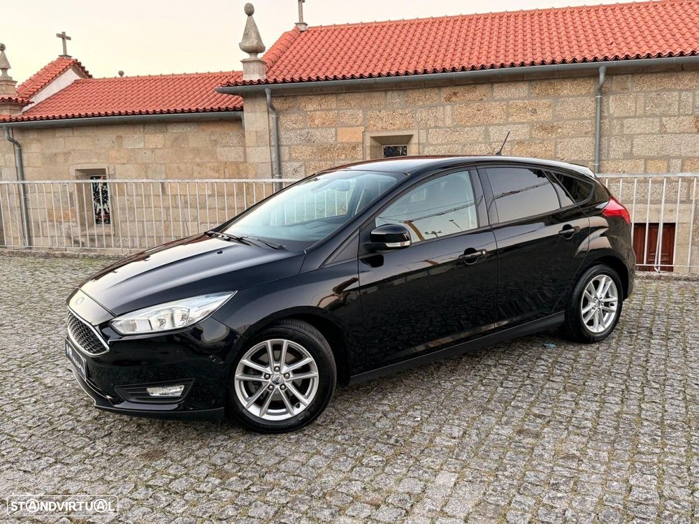 Ford Focus 1.5 TDCi EcoBlue Titanium - 23