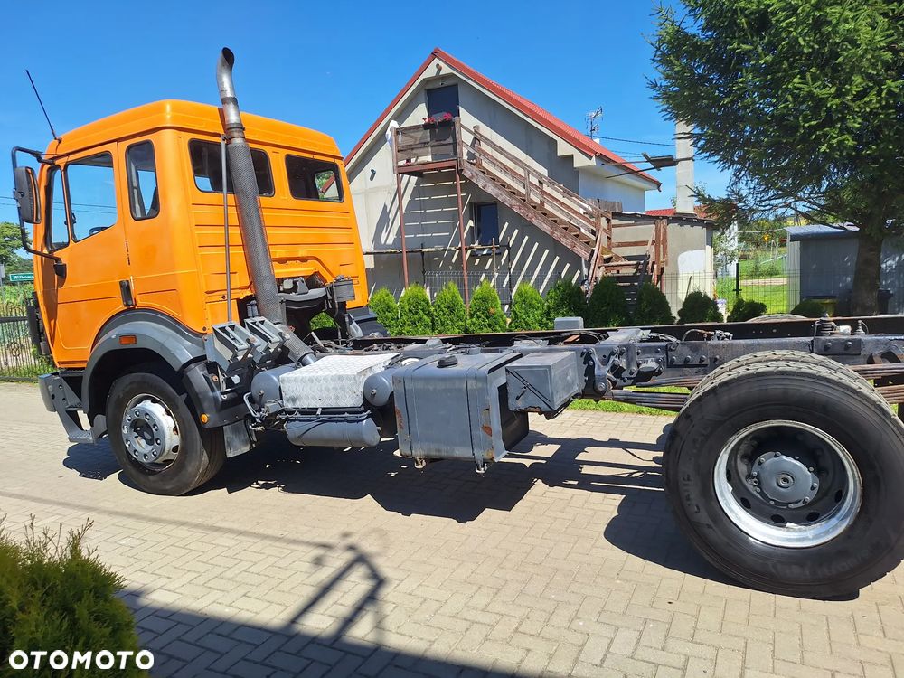 Mercedes-Benz SK 1824 - 29