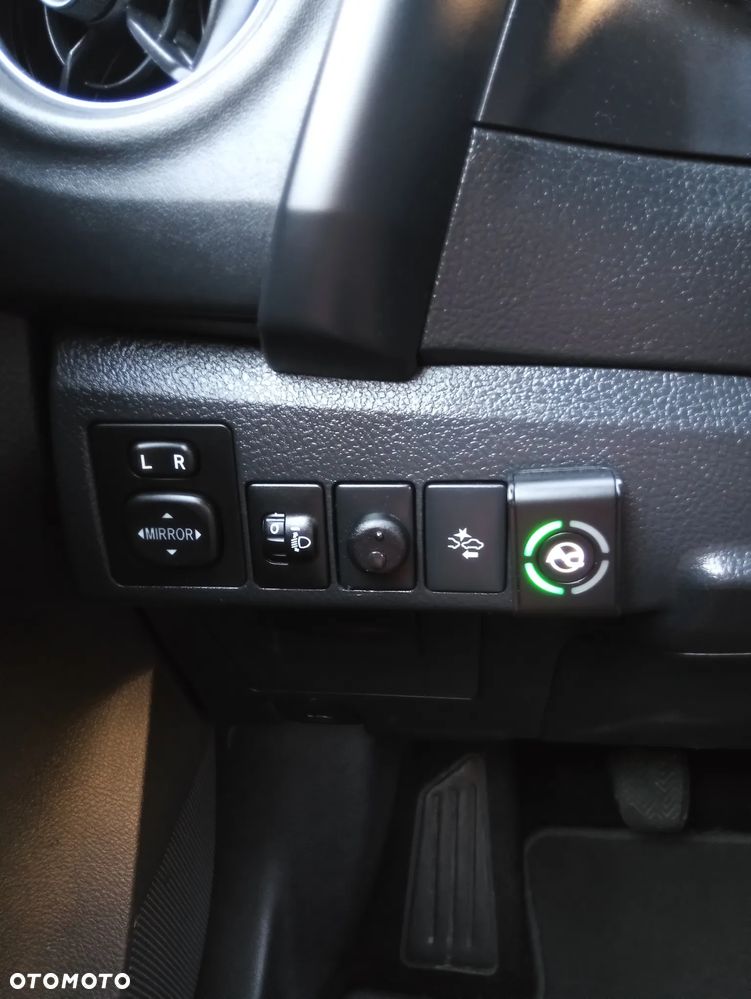 Toyota Auris 1.6 Premium - 14