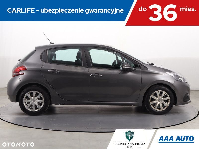 Peugeot 208 - 7