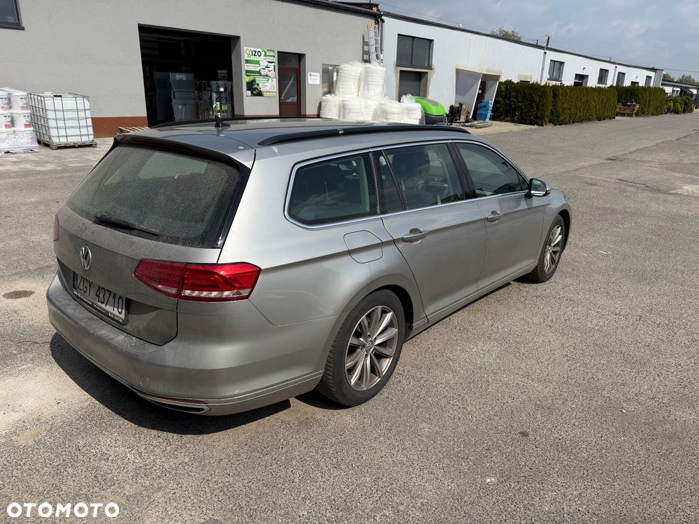 Volkswagen Passat 2.0 TDI SCR (BlueMotion Technology) DSG Comfortline - 16