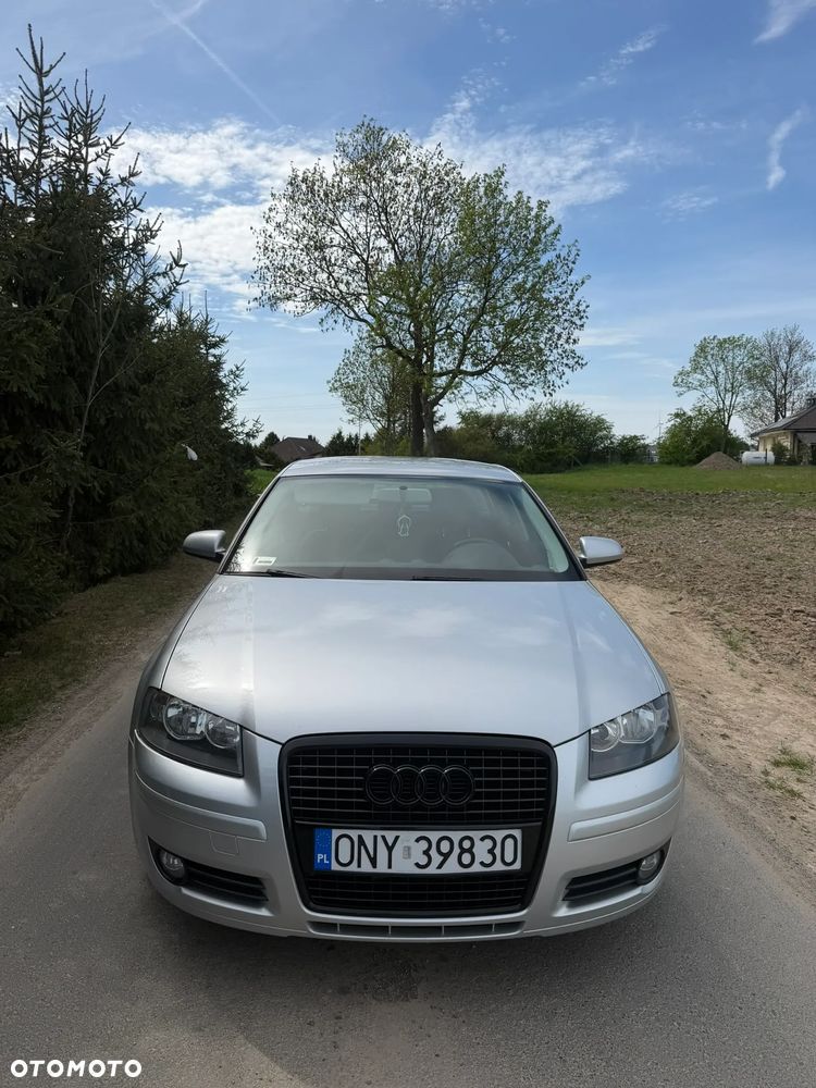 Audi A3 Sportback 2.0 TDI DPF Ambiente - 1