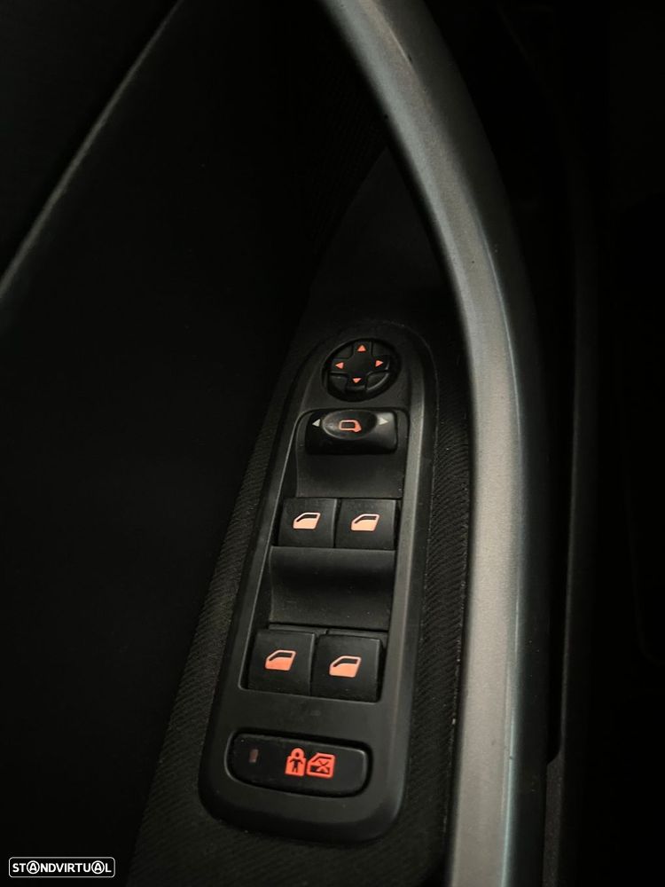 Peugeot 308 SW 1.6 HDi Executive - 21