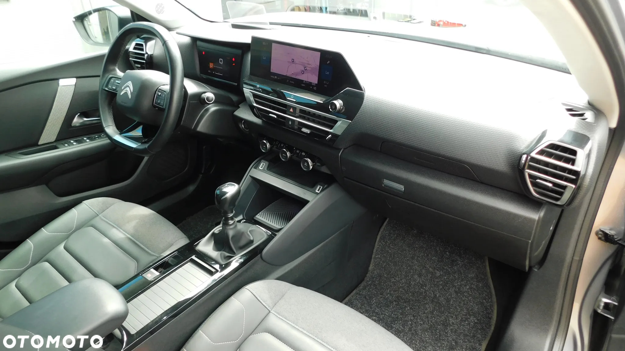 Citroën C4 1.2 PureTech Shine S&S - 25