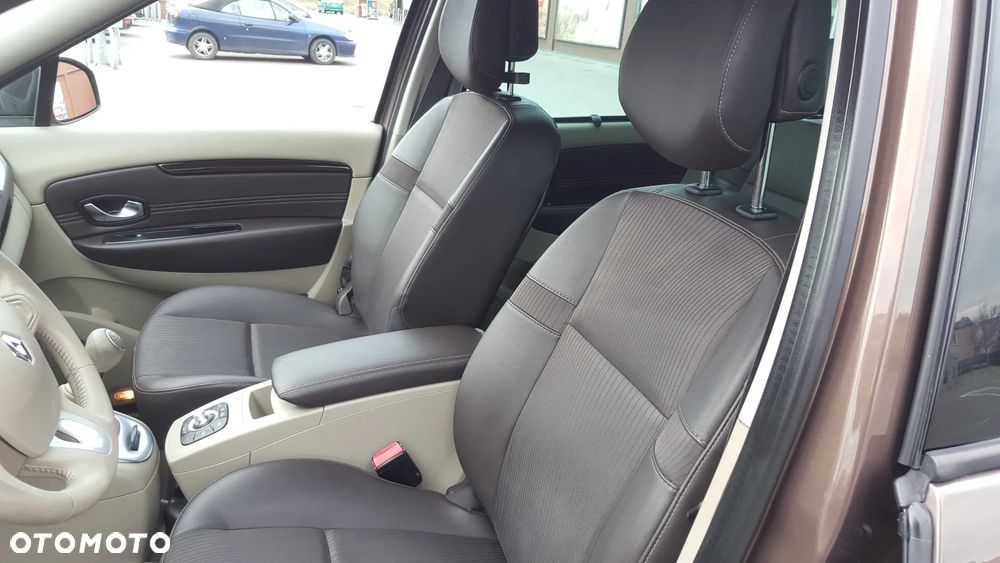 Renault Scenic 1.4 16V TCE Privilege - 25