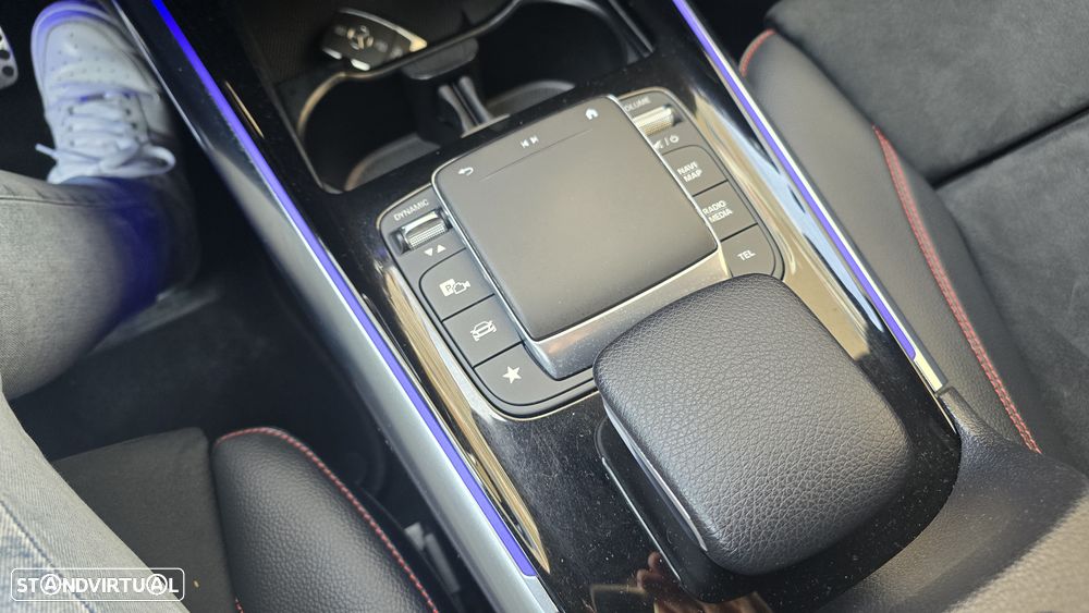 Mercedes-Benz B 200 7G-DCT AMG Line - 33