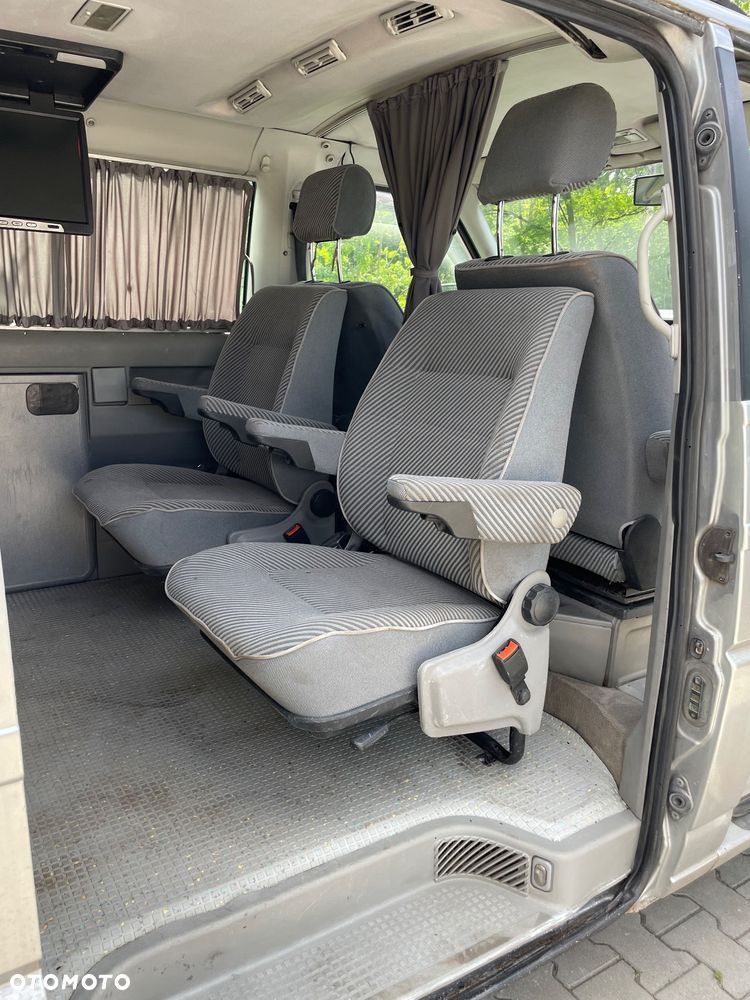 Volkswagen Multivan - 8