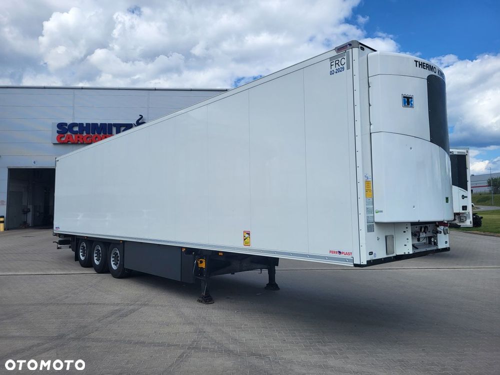 Schmitz Cargobull Nowy ThermoKing SLXi300; szyna STD; paleciara; uchwyty promowe - 2