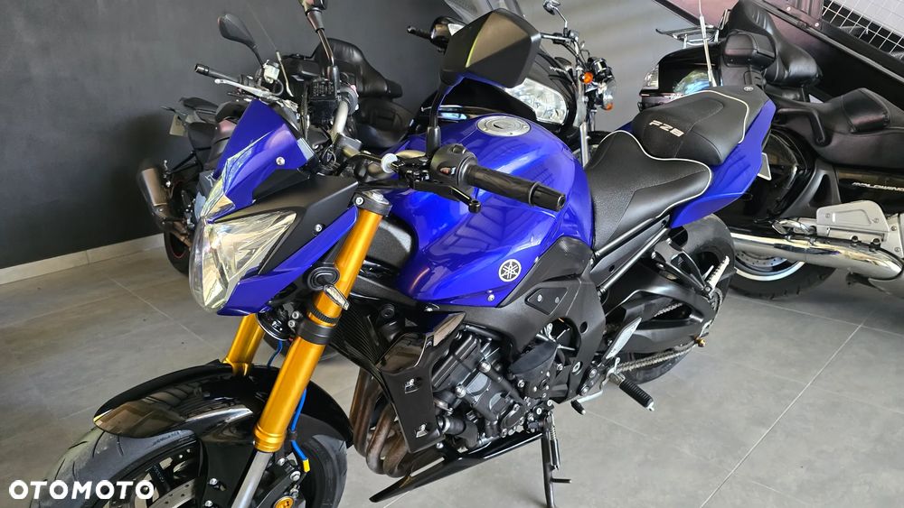Yamaha FZ8 - 4