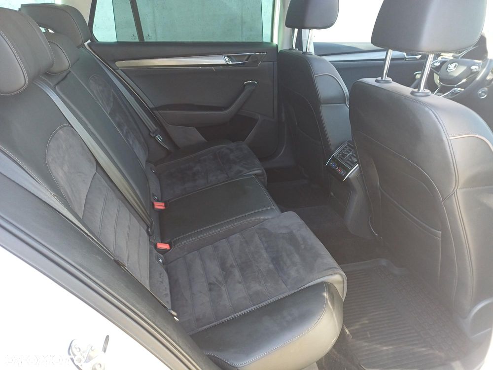 Skoda Superb 2.0 TSI 4x4 Scout DSG - 23
