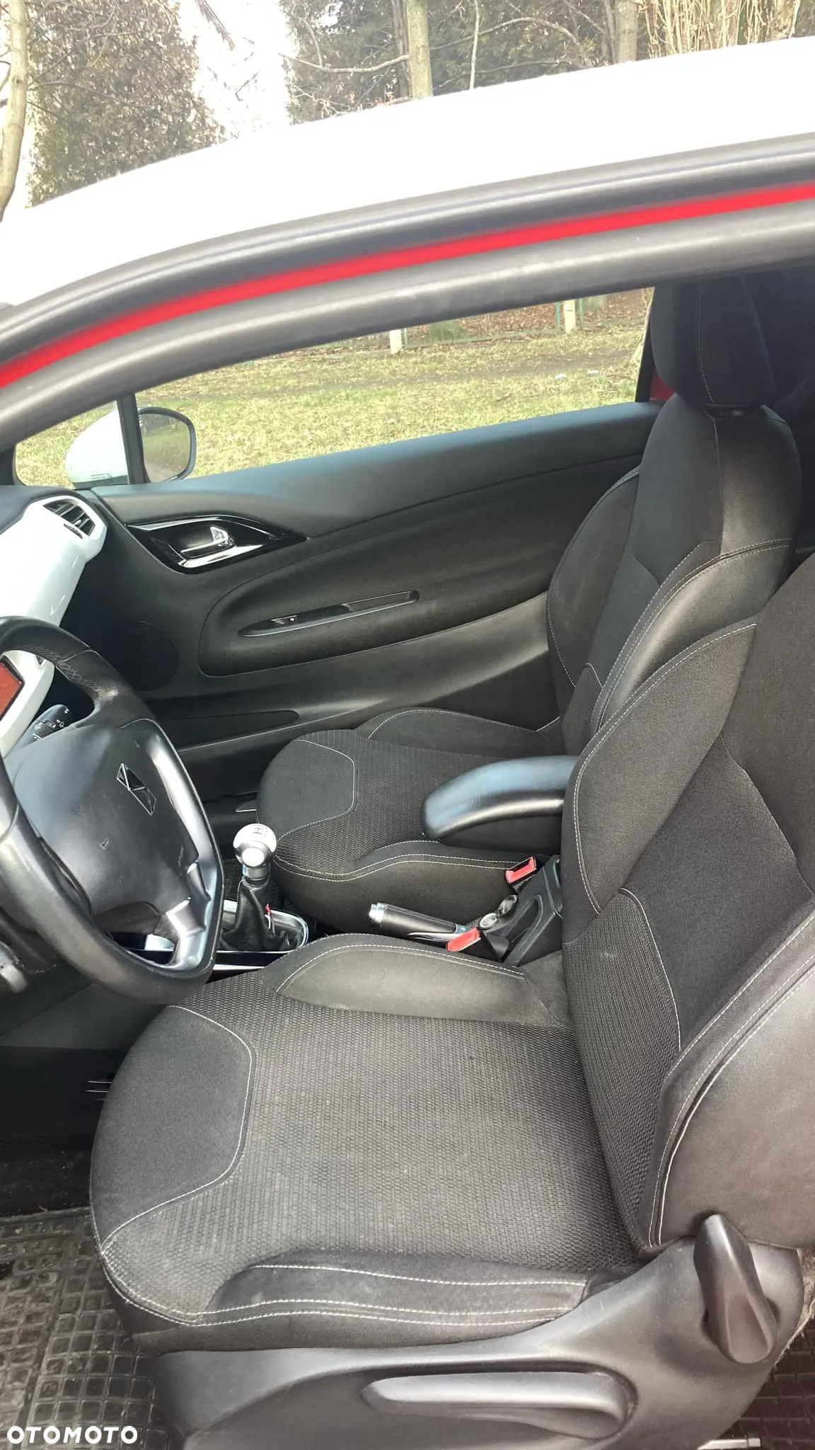 Citroën DS3 1.6 HDi SoChic - 13