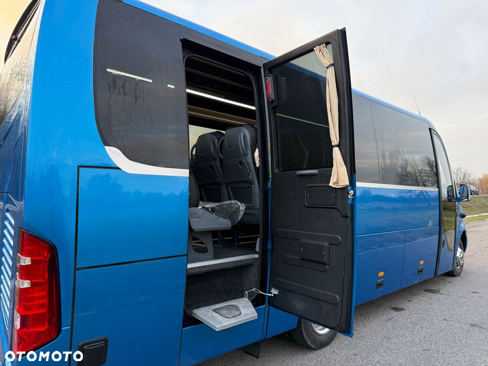 Mercedes-Benz Sprinter 519 - 20