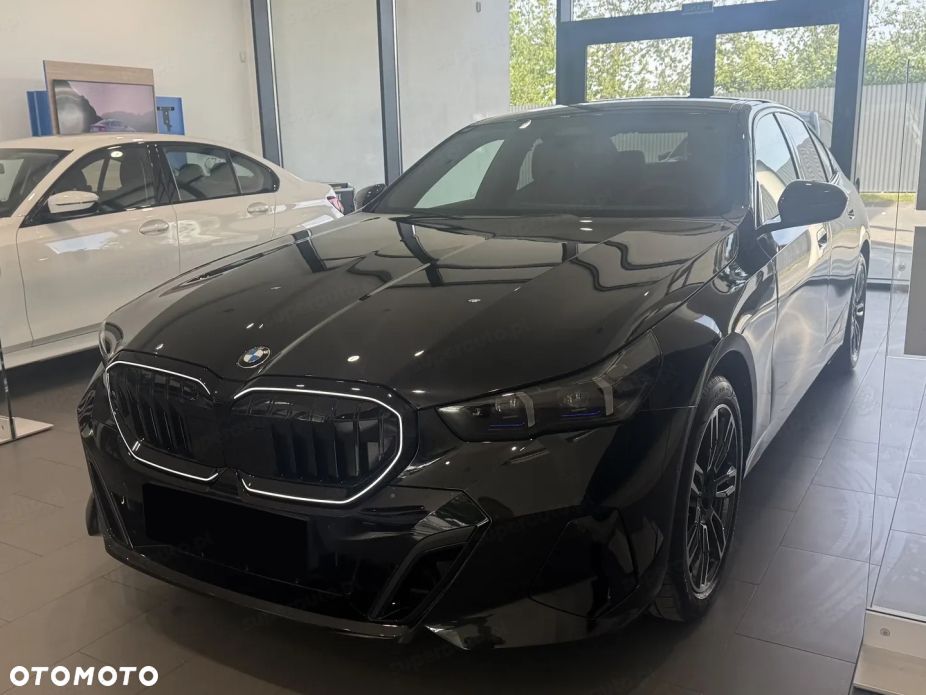 BMW Seria 5 520d xDrive mHEV M Sport - 6