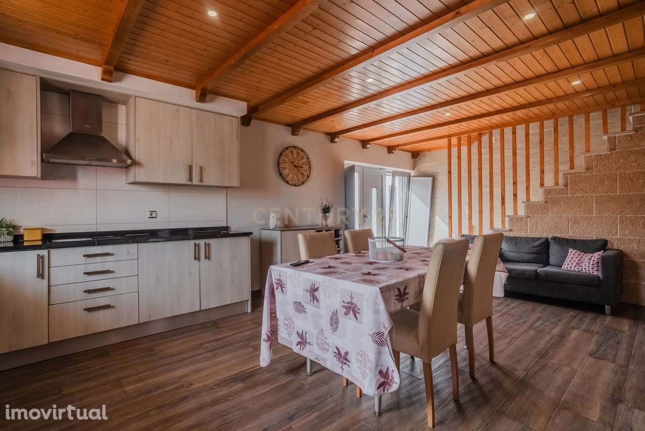 Moradia T3 com armazém e anexos – Oportunidade única! - Grande imagem: 3/34