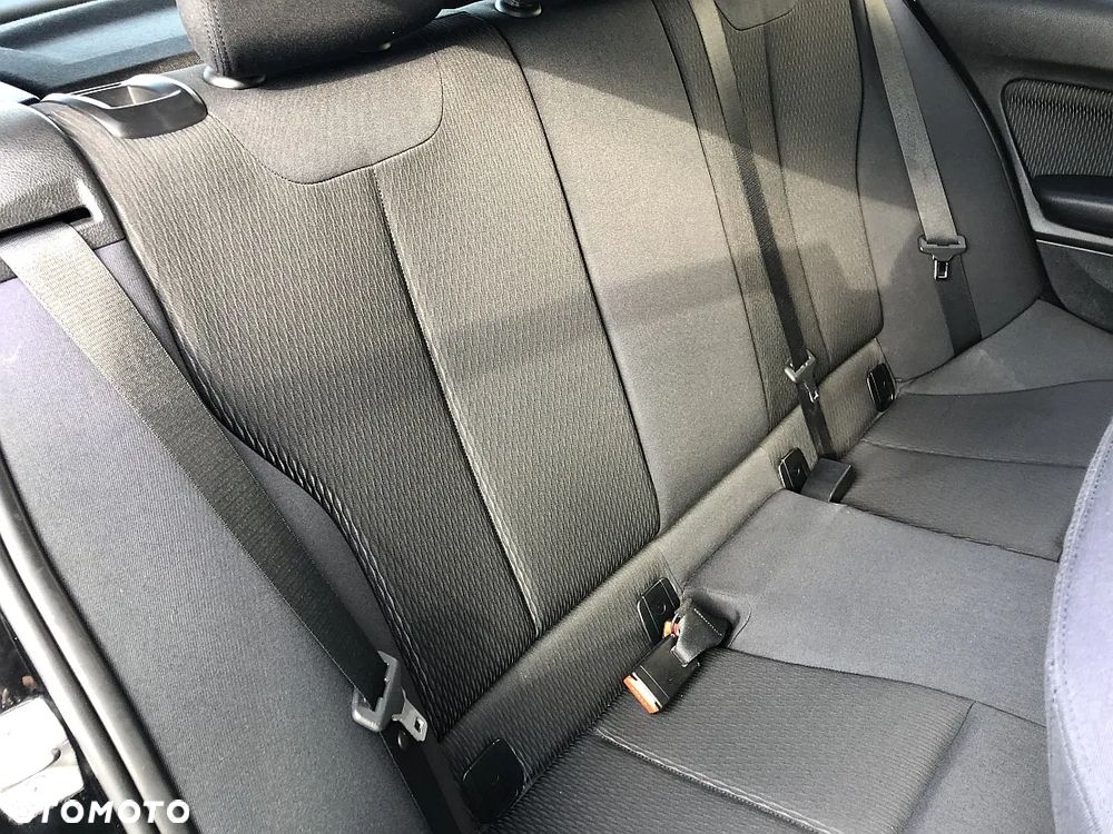 BMW Seria 1 118d DPF Edition Lifestyle - 27
