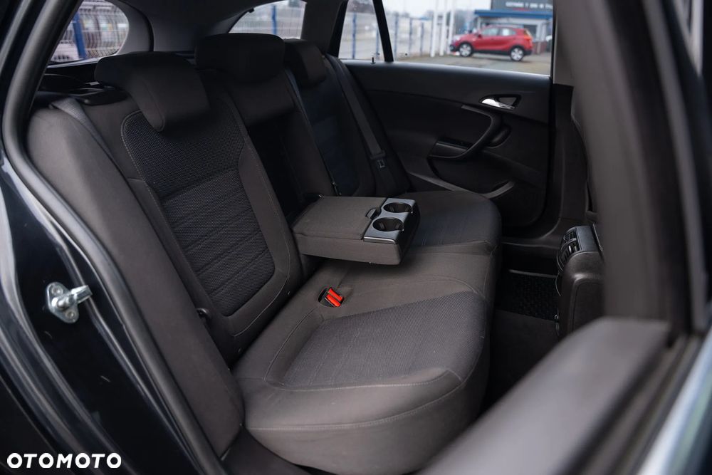 Opel Insignia 1.8 Sport - 35