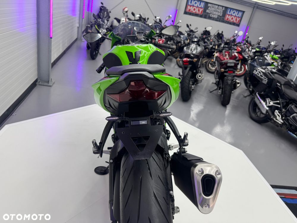 Kawasaki ZX - 21