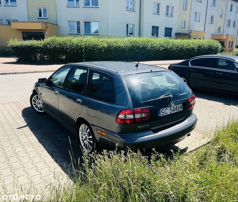 Volvo V40 - 4