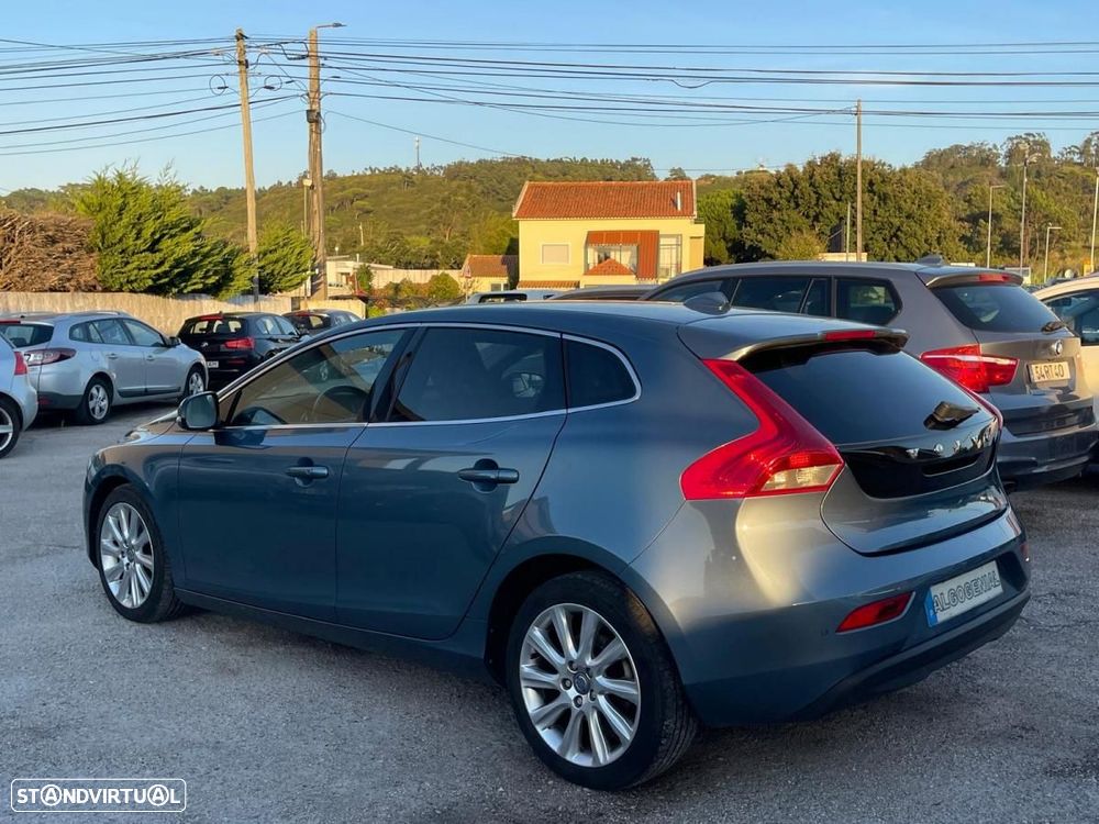 Volvo V40 1.6 D2 Summum - 3