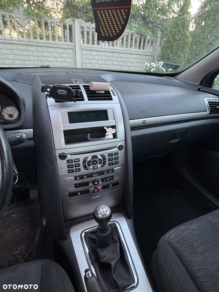 Peugeot 407 - 6